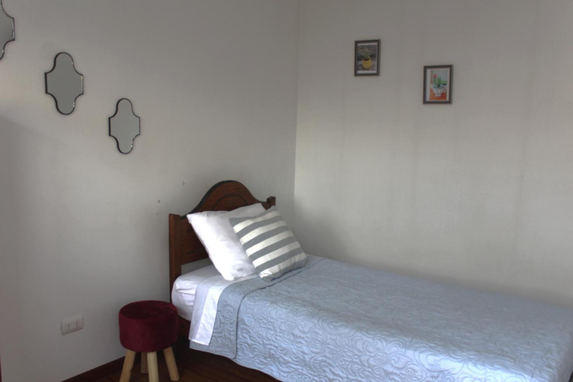 Aero Hostal Сантьяго Экстерьер фото